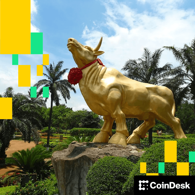 BTC nears bullish golden cross. (Pixabay)